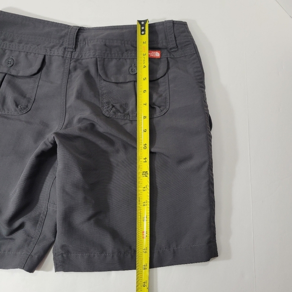 The North Face Women's Gray Outdoor Hiking Shorts Size 12 Long - Picture 12 of 13